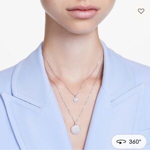 Elegant Silver Pendant Necklace